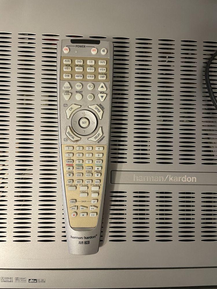 Amplituner harman kardon AVR 240/230