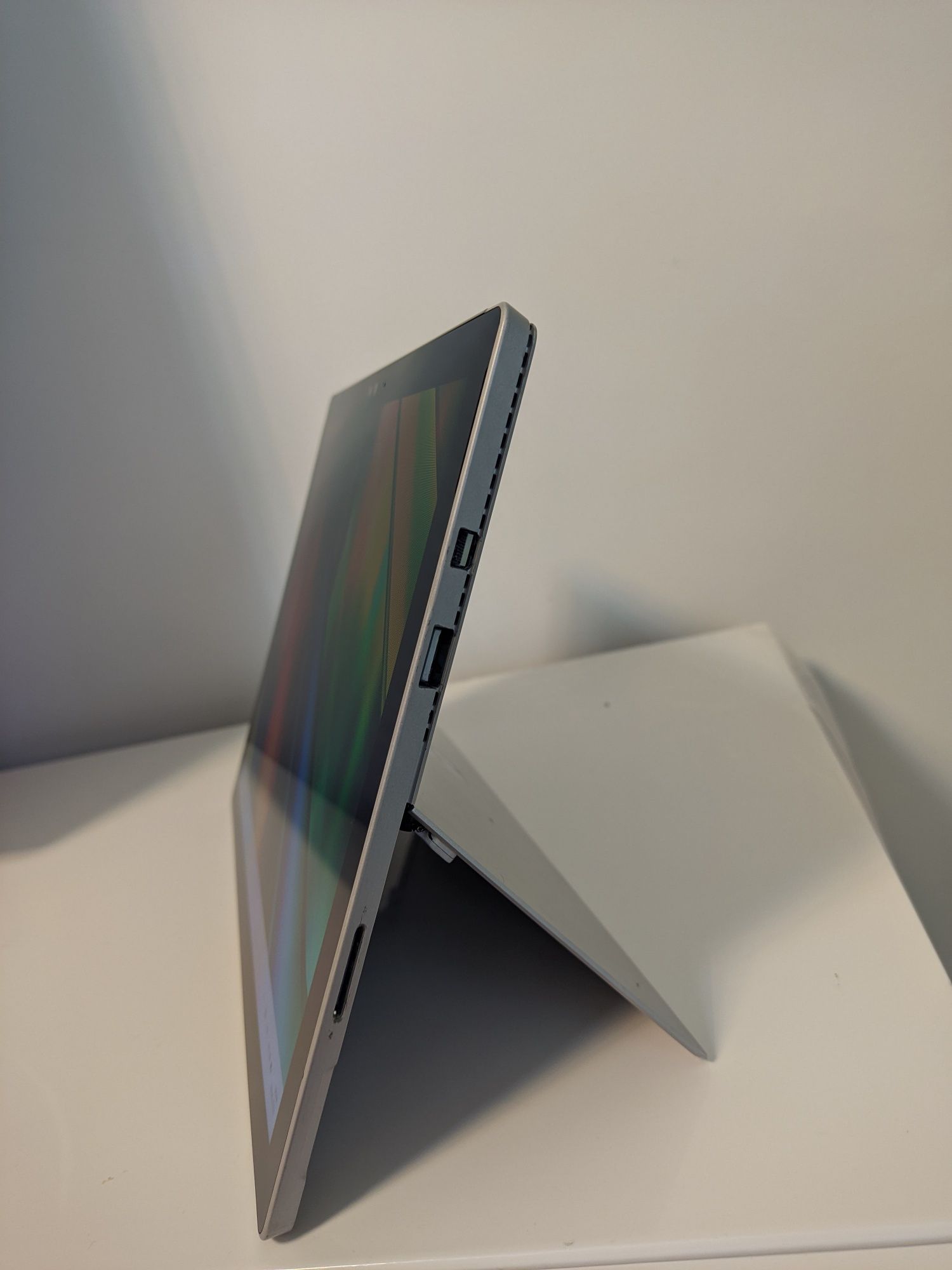 Microsoft surface Pro 4 i7-6650U 16/256