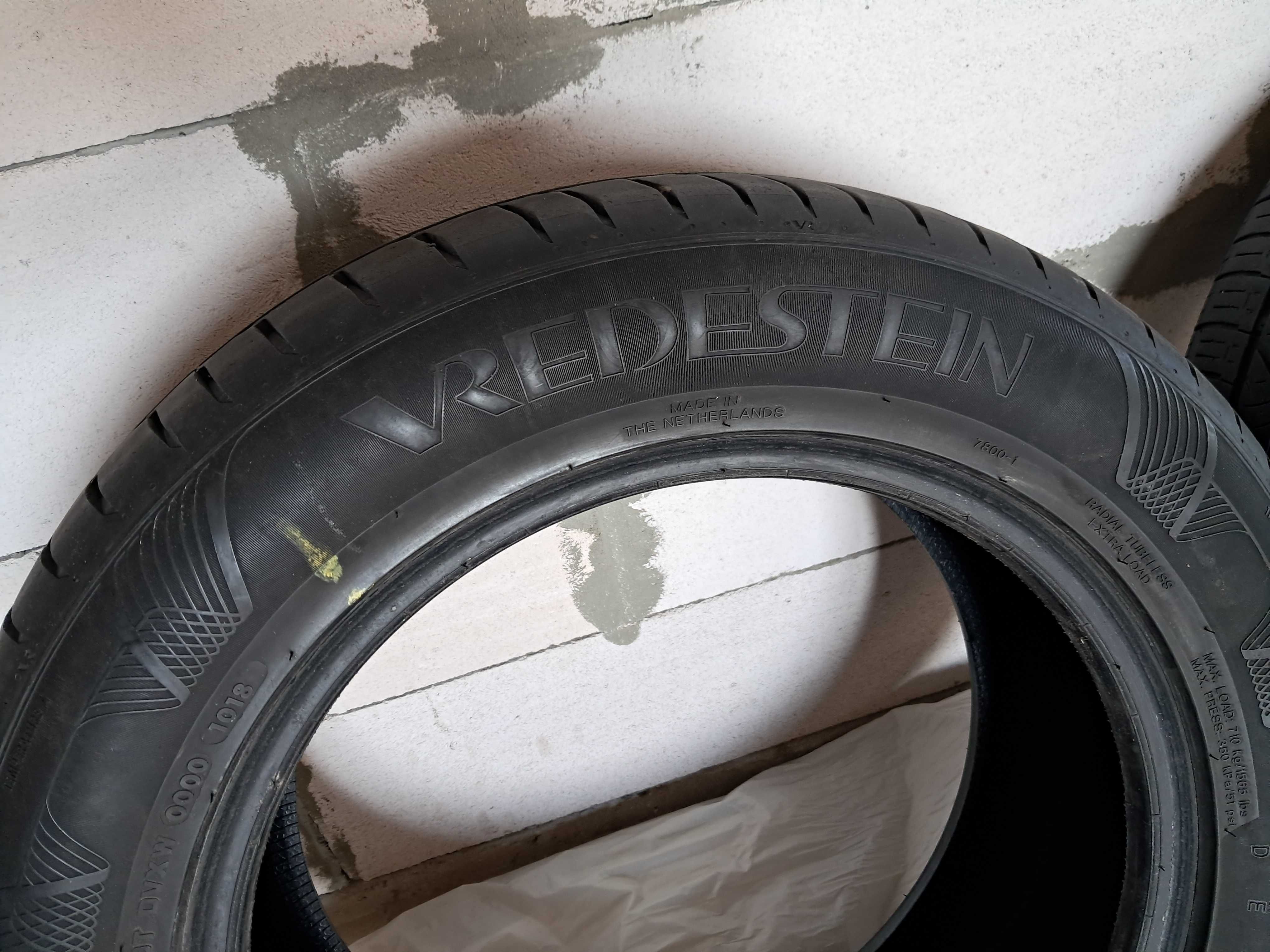 Зимние шины 205/60/16 по 1 штуке Vredestein и Nexen