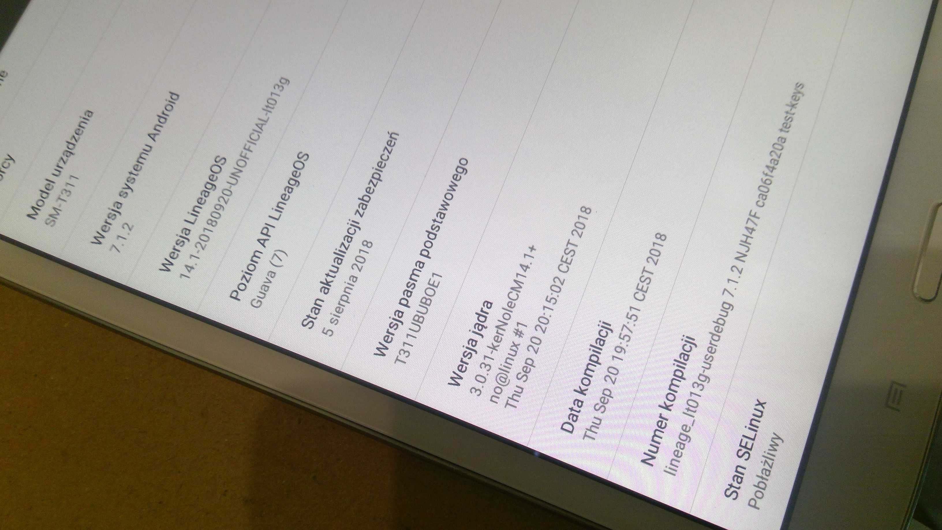 Tablet Samsung SM-T311 T309