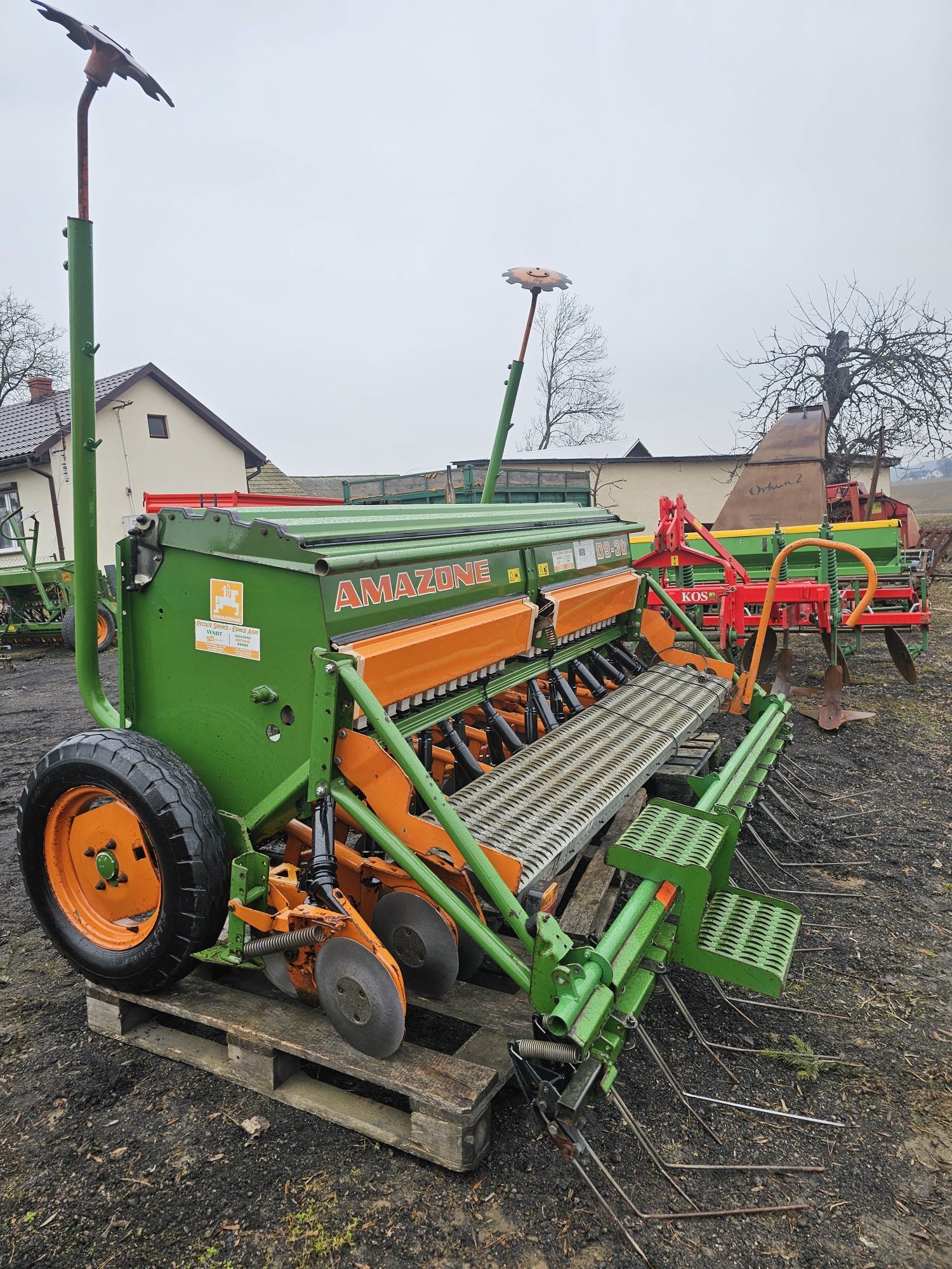 Siewnik Zbożowy Amazone D-9  30 Specjal Amalog +