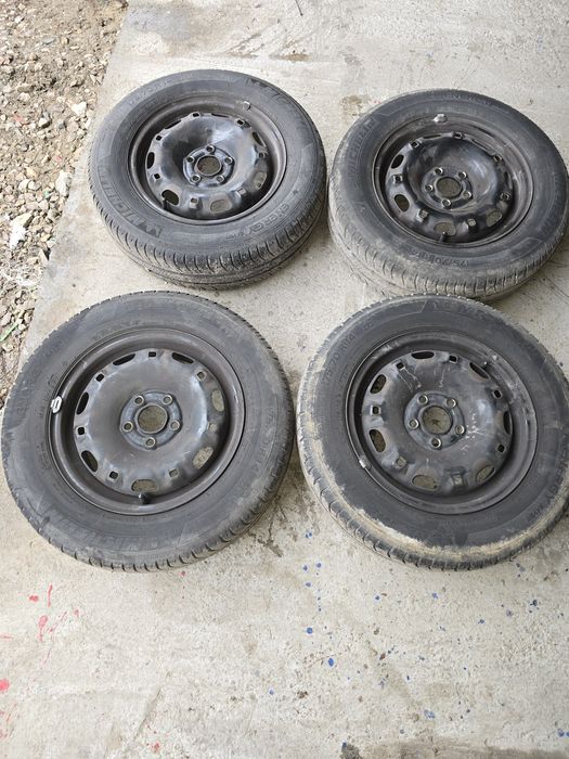 Felgi stalowe z oponami 14cali 5x100