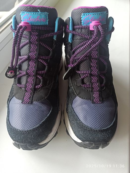 Кросівки підліткові фірми Skechers  34 розмір