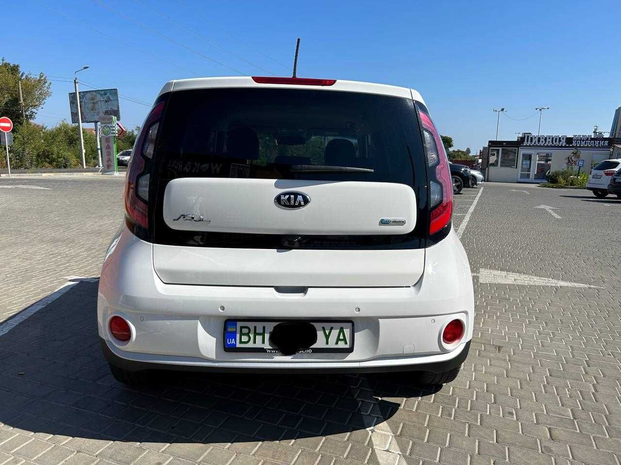 Продам KIA SOUL 2018 года, электро