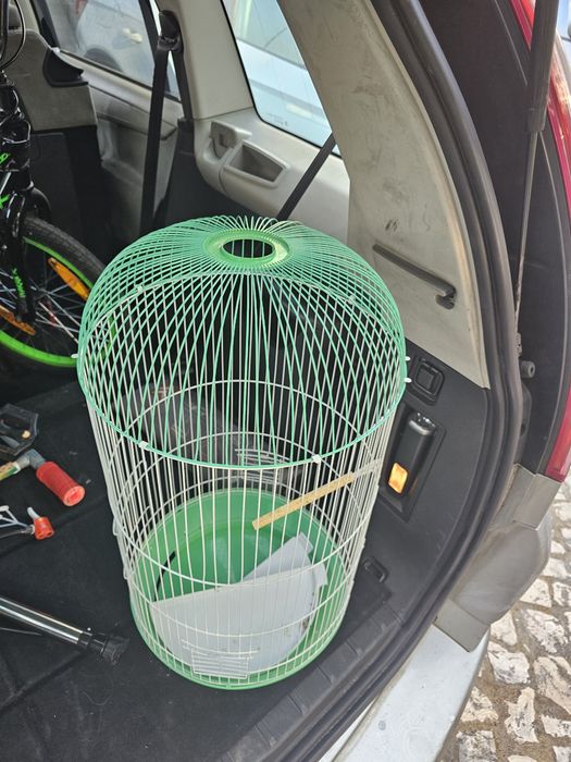 Gaiola usada como nova