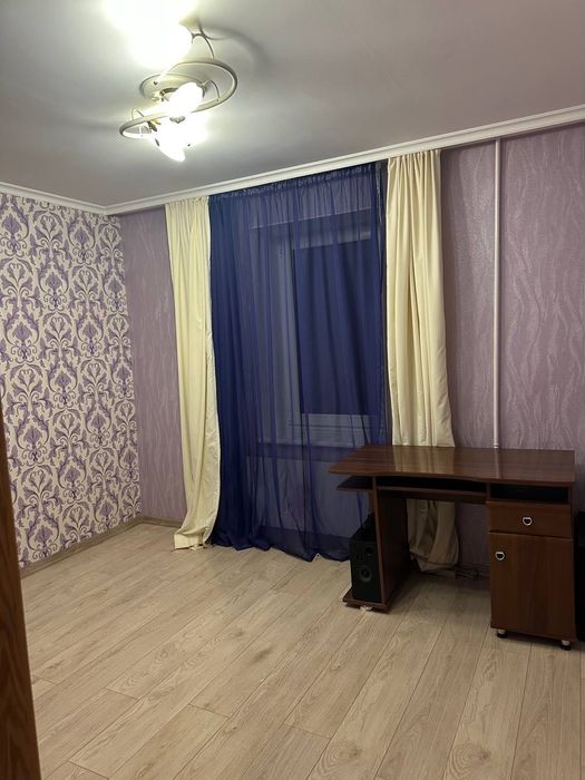 Продам 3-кімнатну квартиру в м. Охтирка