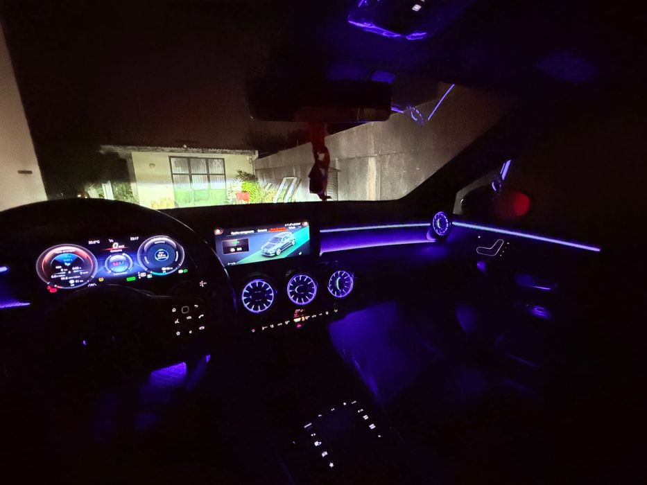 Mercedes benz A250e