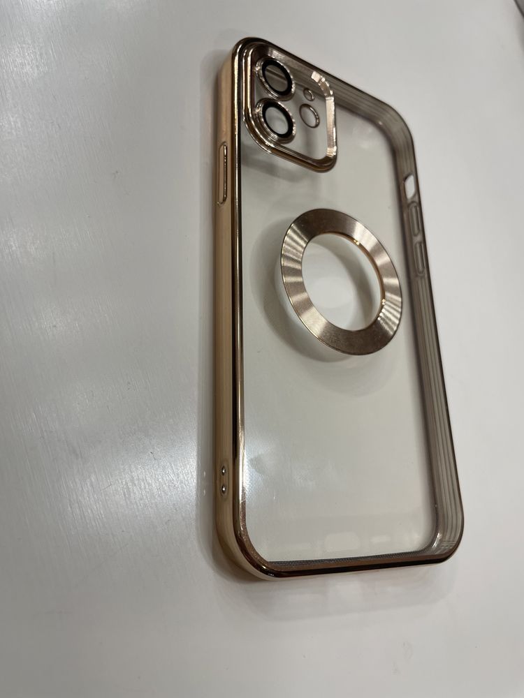 Продам чохли на 12 Айфон та годинник