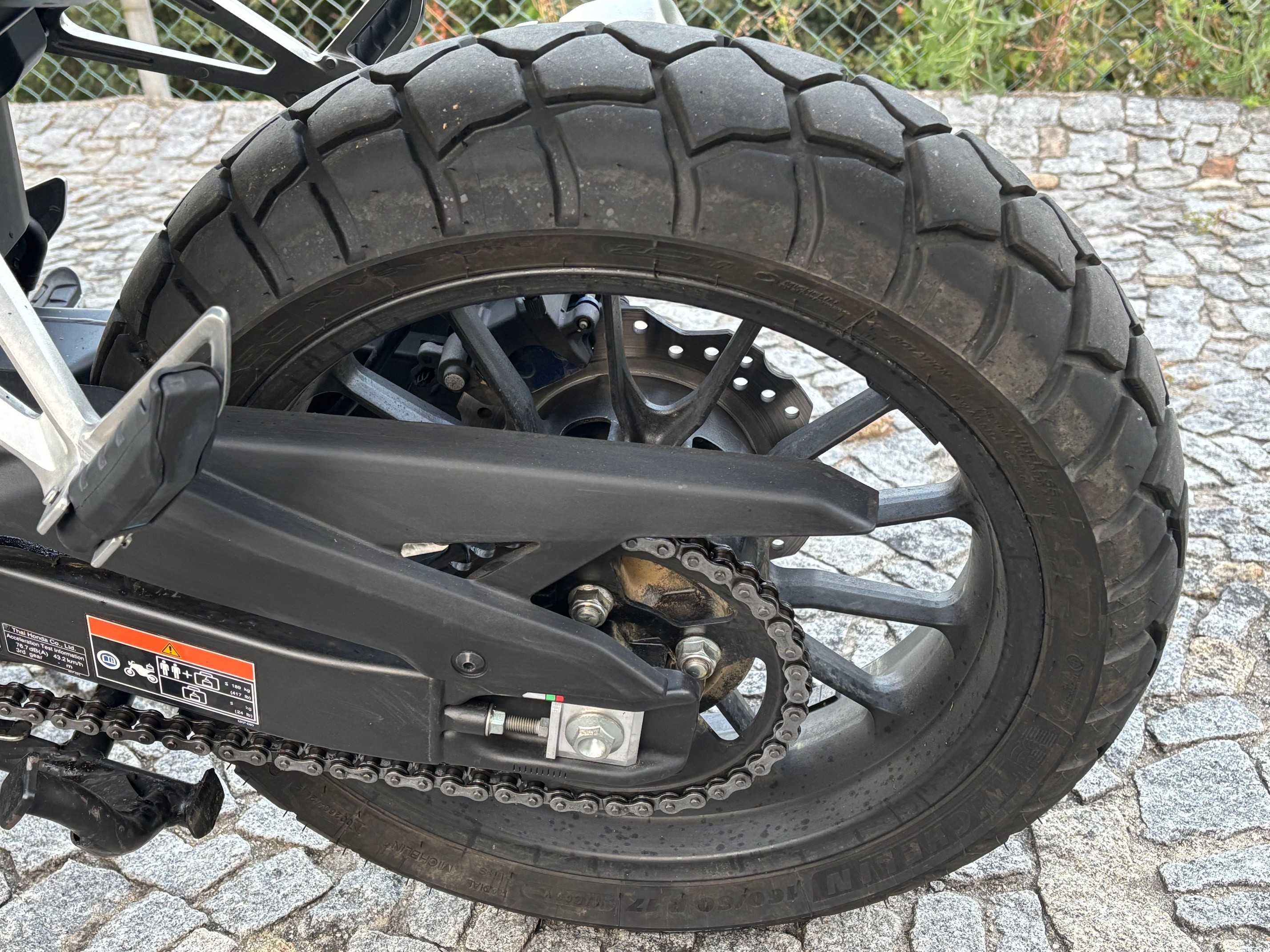 Honda CB500X 2023