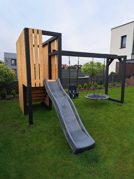 Plac zabaw, nowoczesny, drewniany