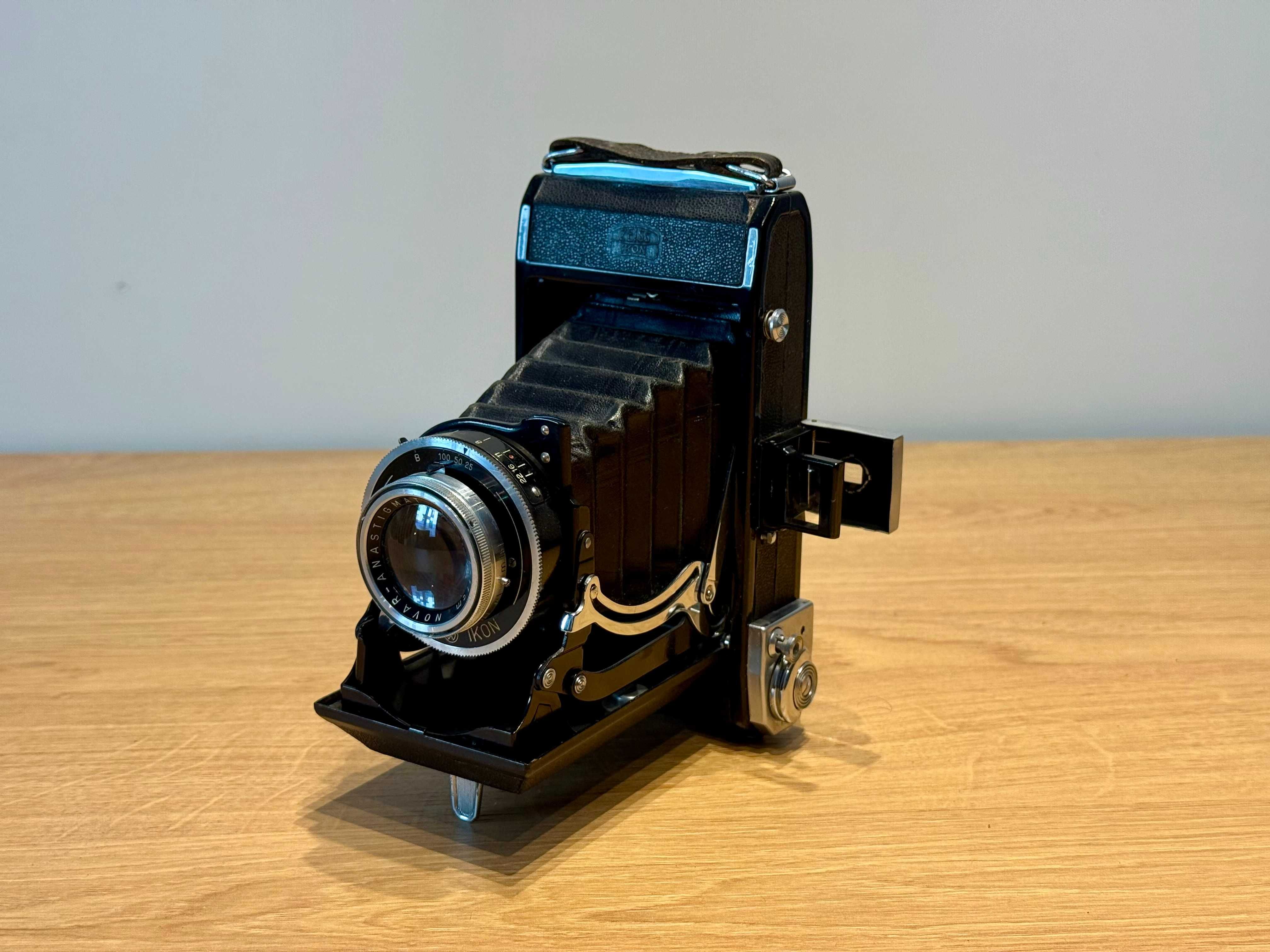 Aparat kolekcjonerski Zeiss Ikon Novar Anastigmat