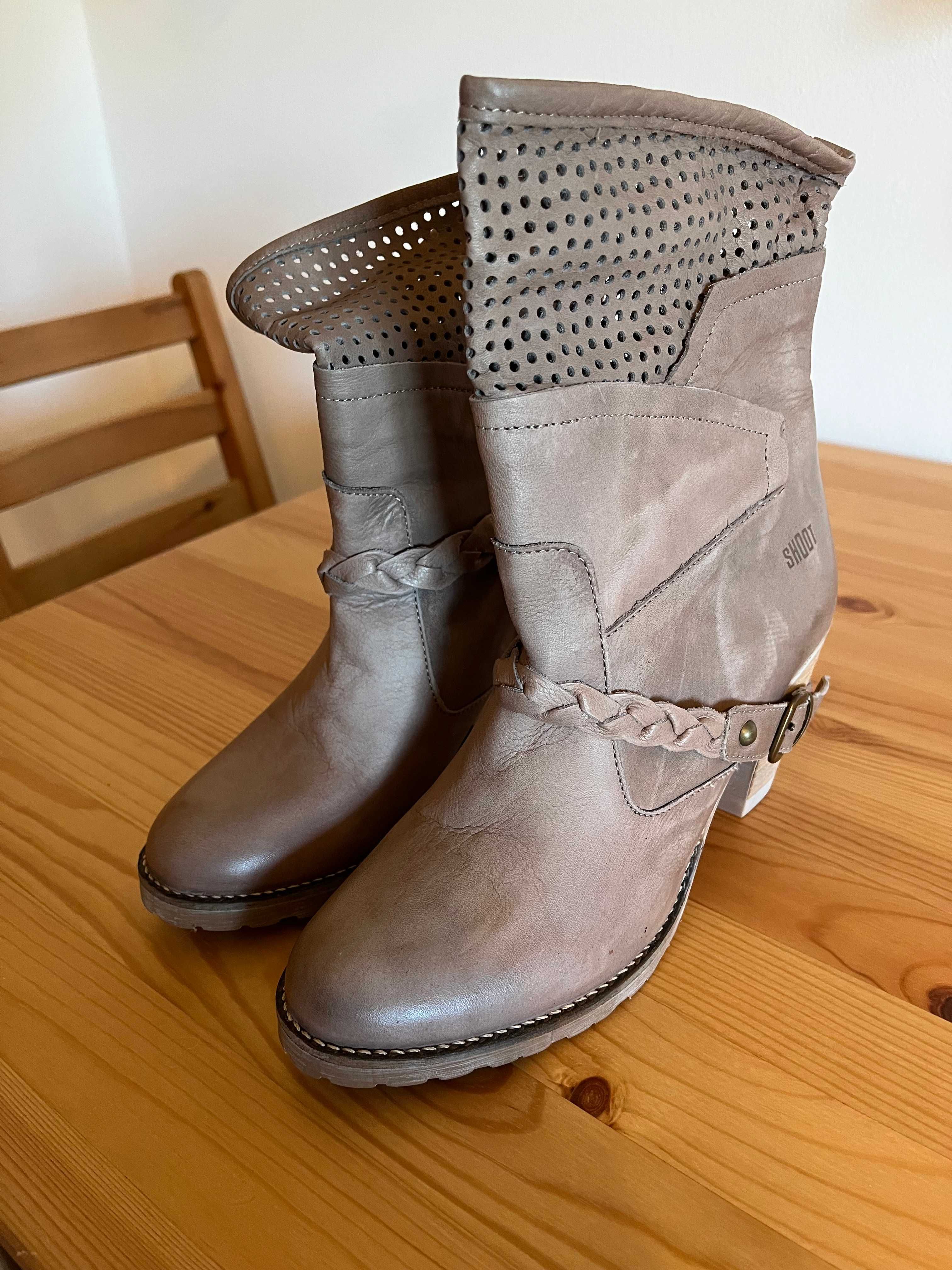 Botins em pele | Novos | bege