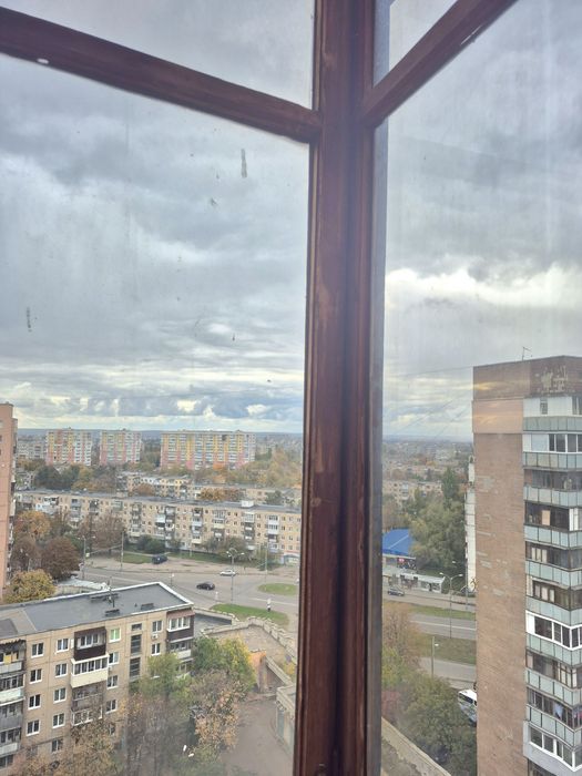 Продам квартиру Палац спорту . Співрапцюю.