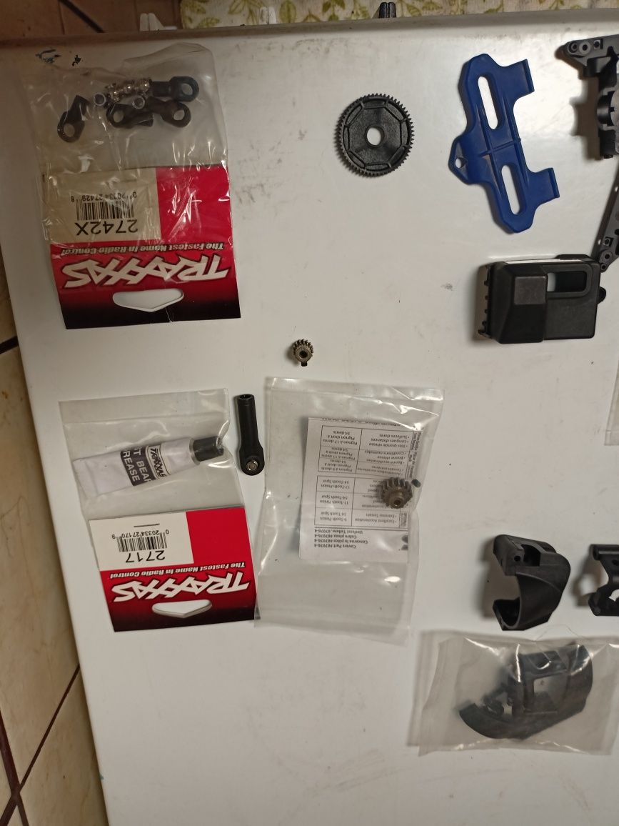 Części RC do modeli traxxas hpi hbx team asociated