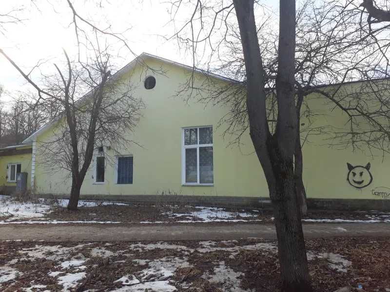 Приміщення їдальні з погребом, 937,6 кв. м, вул. Індустріальна, 1