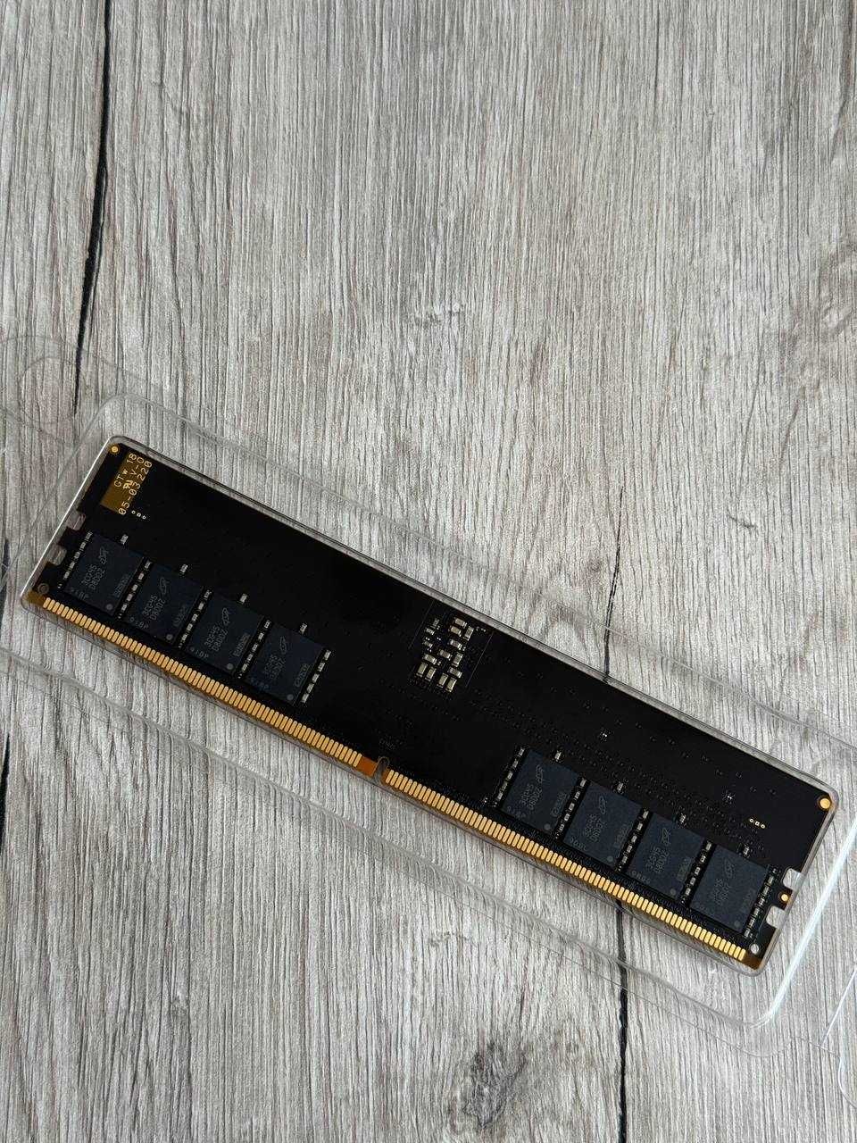 Оперативна пам’ять Crucial DDR5 DIMM 32GB 5200 MHz (CT32G52C42U5)