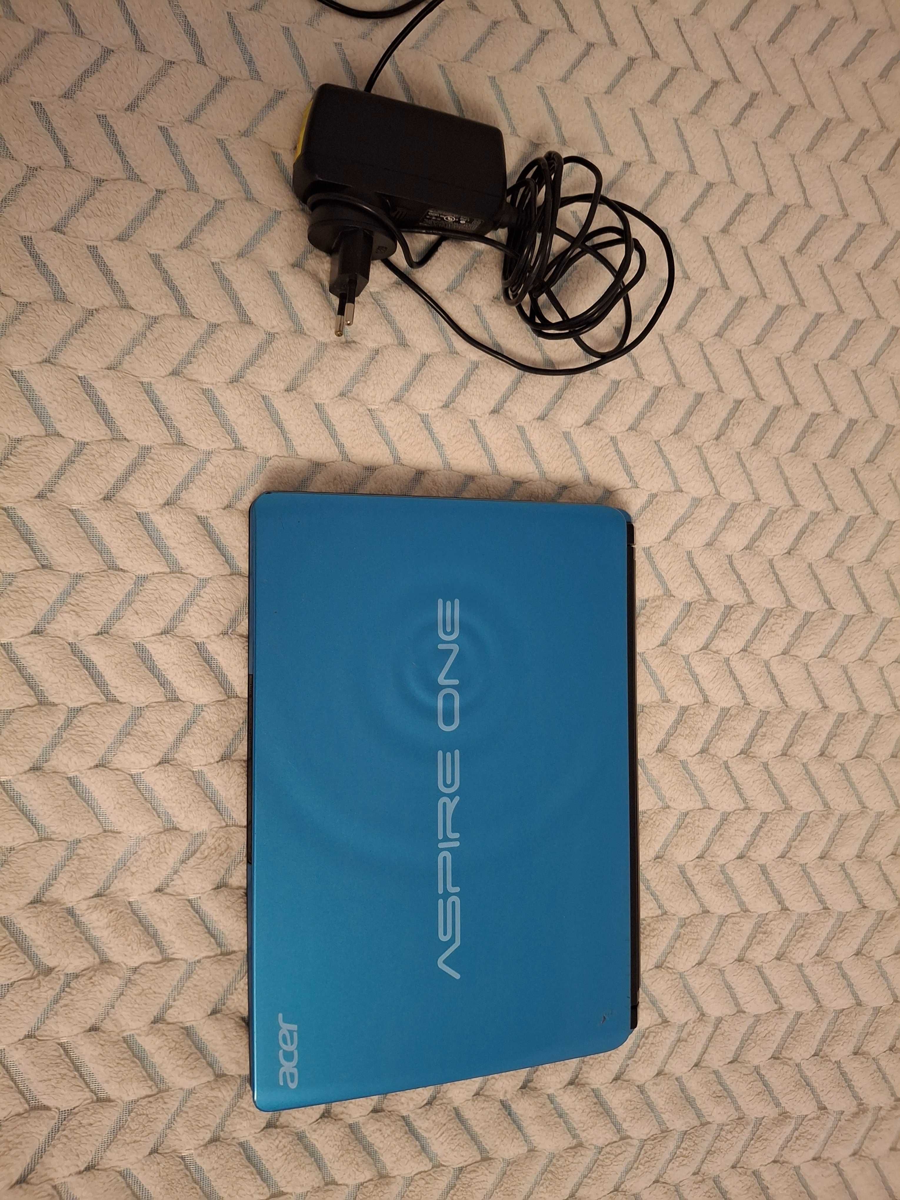 Нетбук Acer Aspire One D255