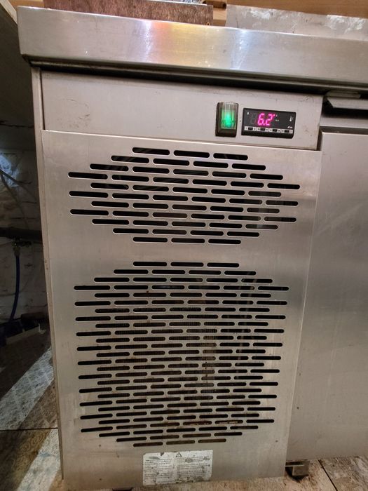 Stół chłodniczy 3-drzwiowy ASCOBLOC