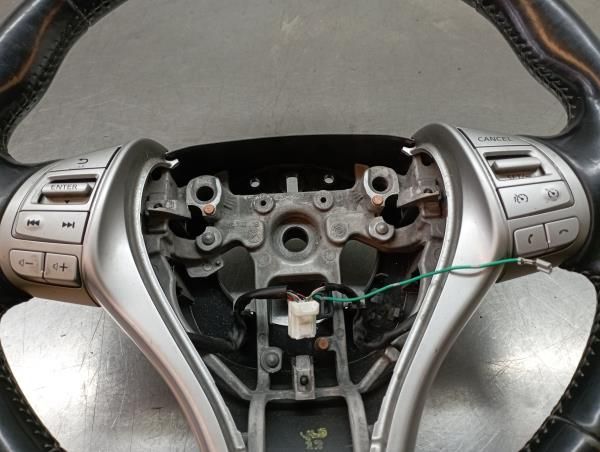 Volante de direção NISSAN Qashqai II (J11)