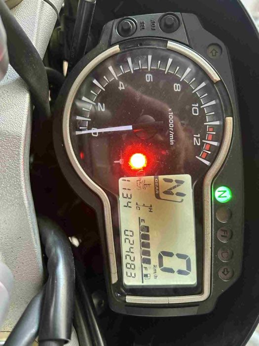 Suzuki GSR 750 Kat. A2