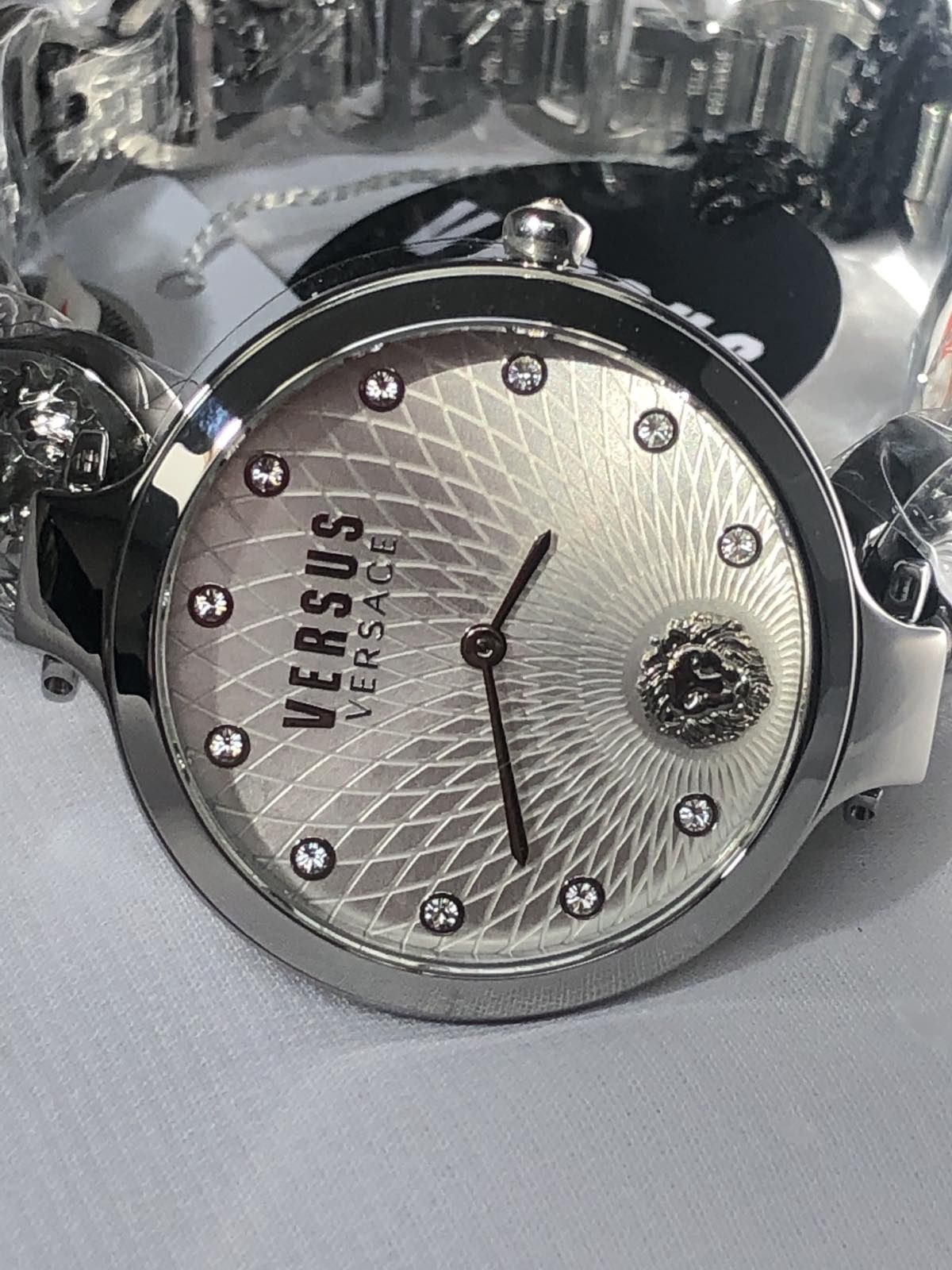 Годинник жіночий Versus Versace Broadwood