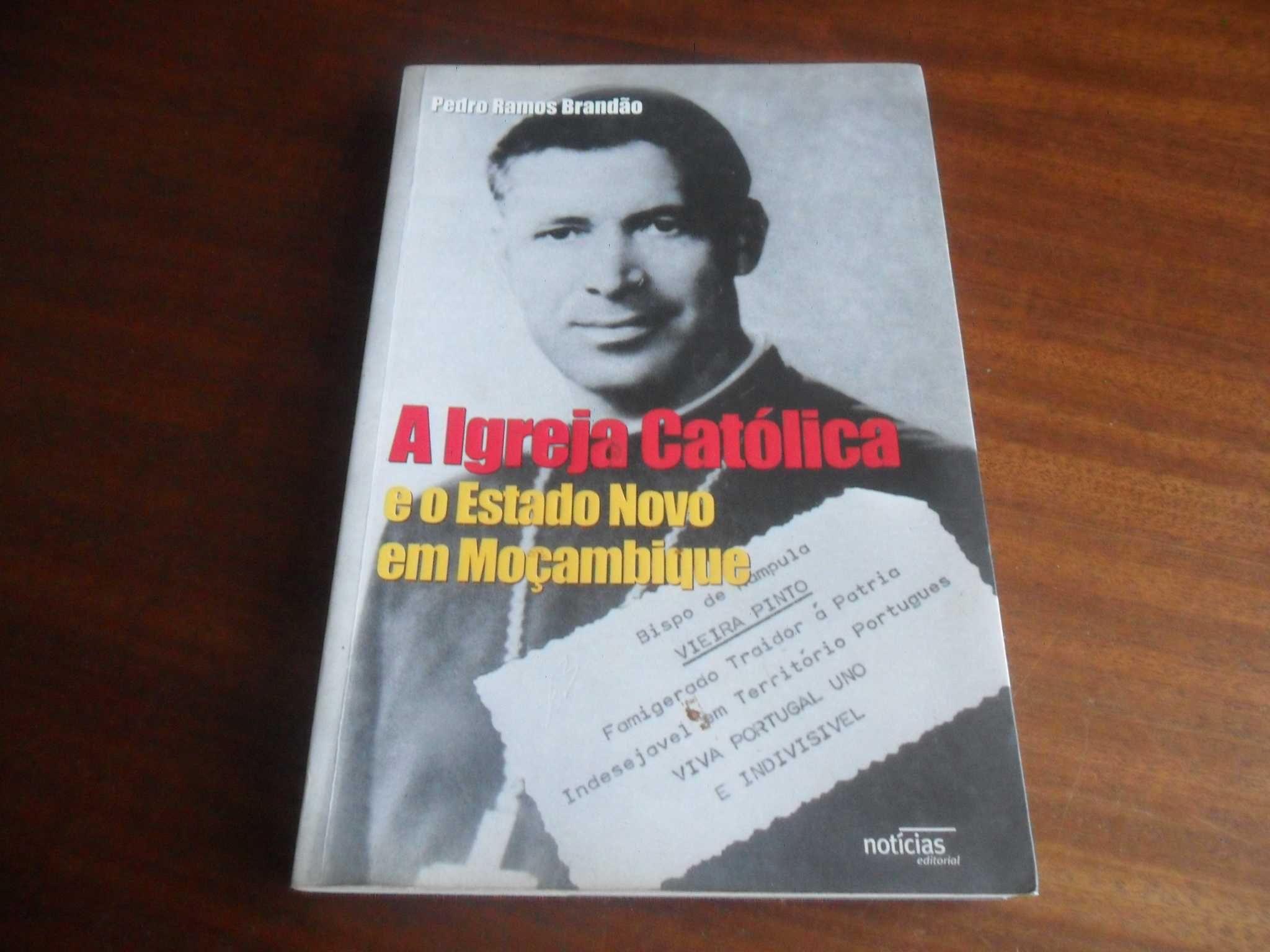 "A Igreja Católica e o Estado Novo em Moçambique" de Pedro R. Brandão