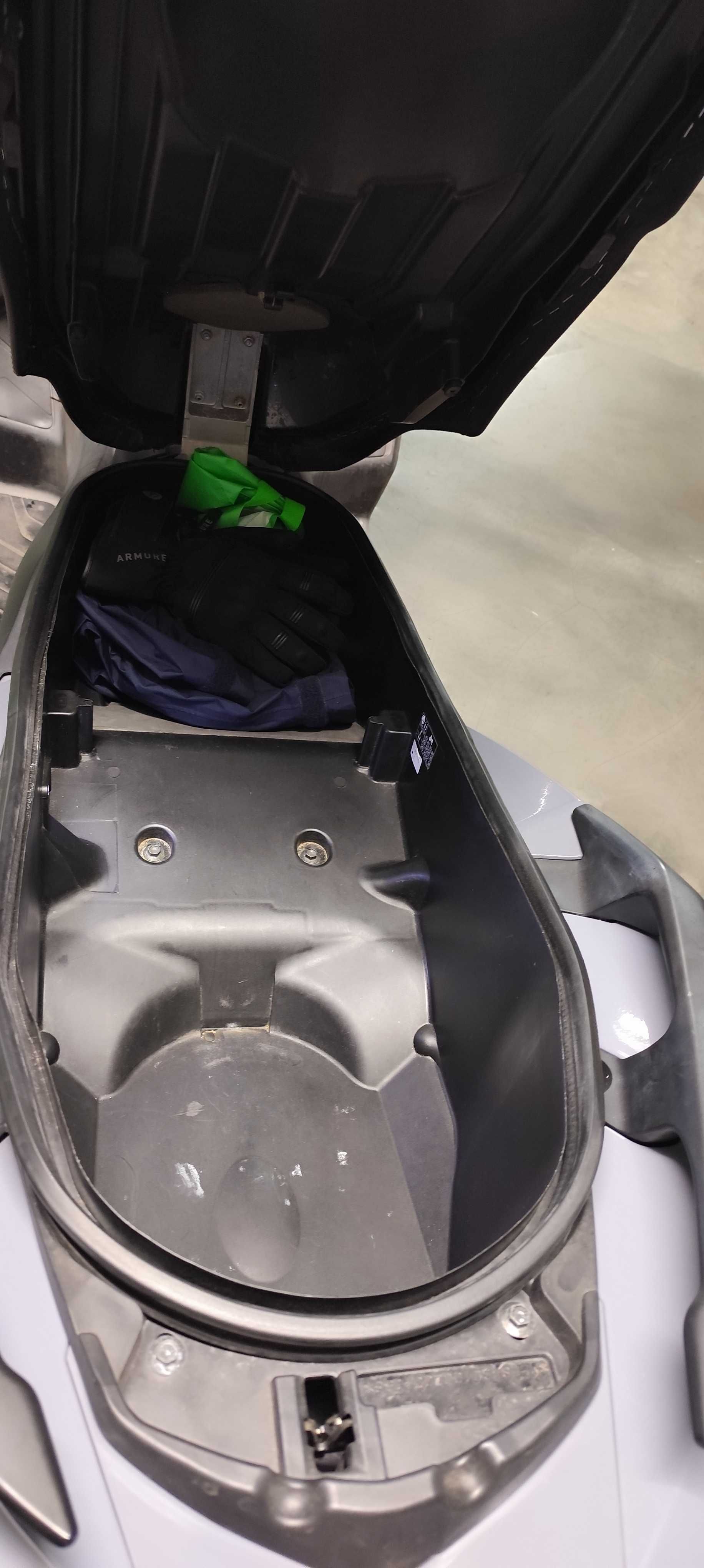 Yamaha tricity 300