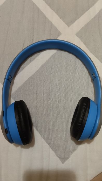 Бездротові навушники