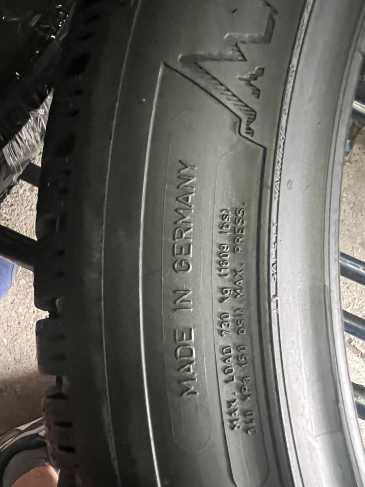 235/45/17 R17 Dunlop Winter Sport 5 4шт зима