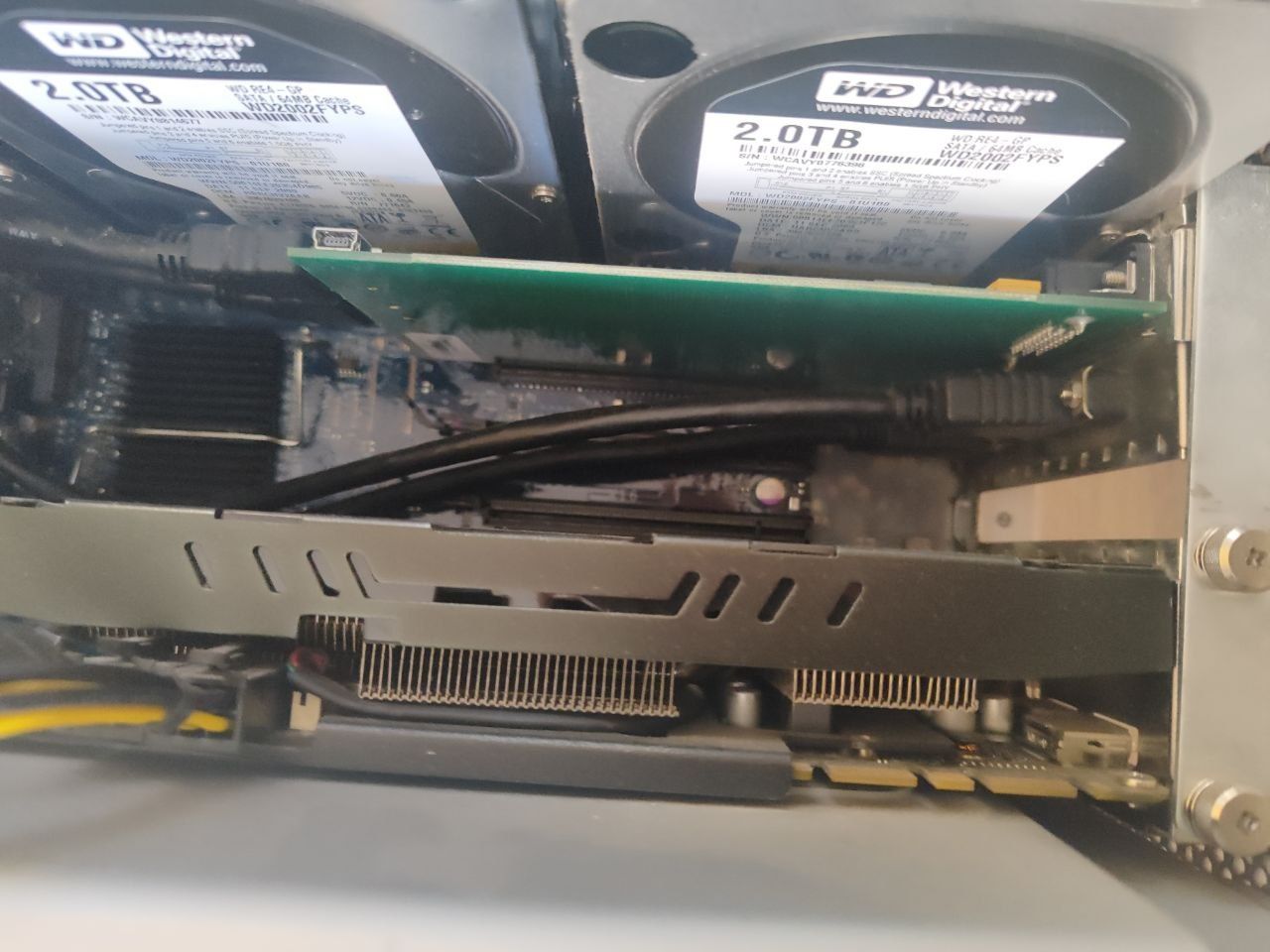 Комп'ютер Apple Mac Pro A1186 2008