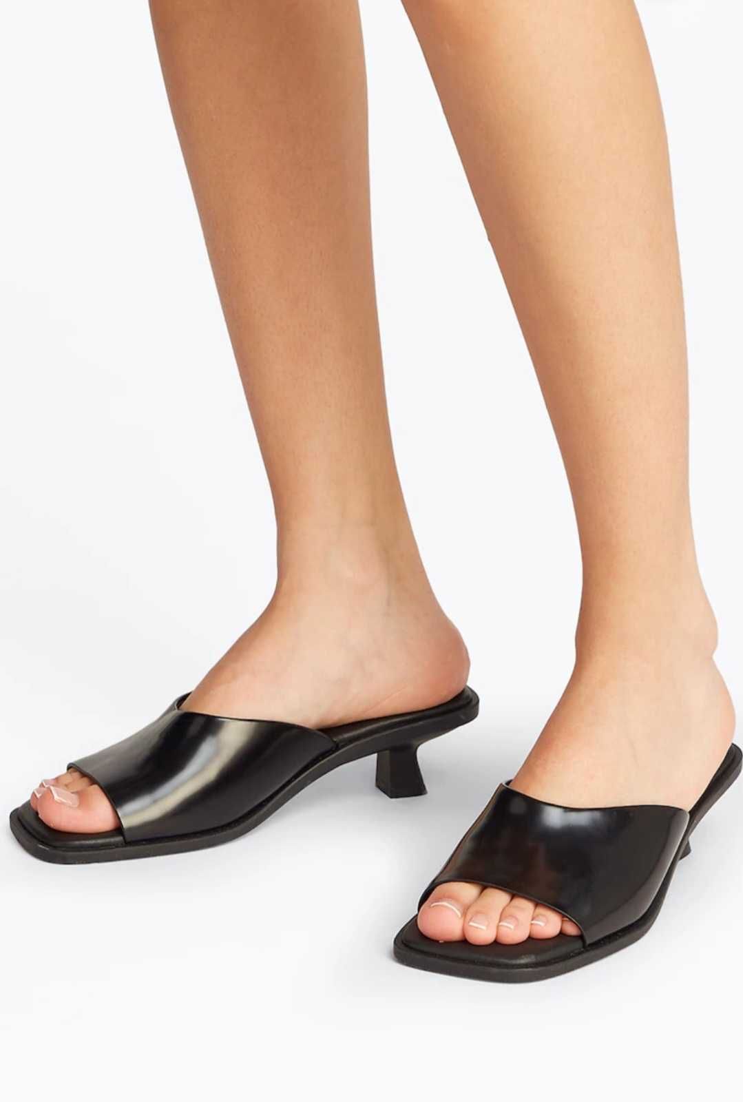Жіночі шльопанці Tommy Jeans (Leather Kitten Heel Mules)