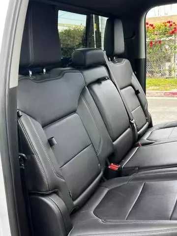 2020 GMC Sierra 1500 SLT Pickup 4