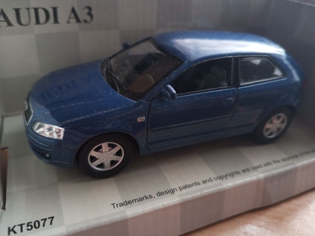 Машинка     Audi