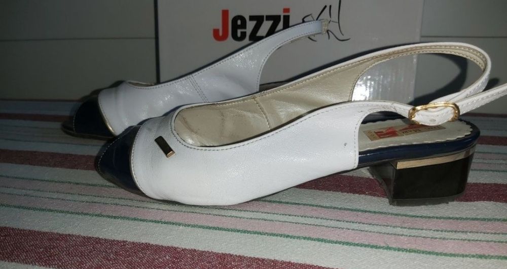 Buty.. sandały na koturnie.. Jezzi.. rozm. 36.. polecam