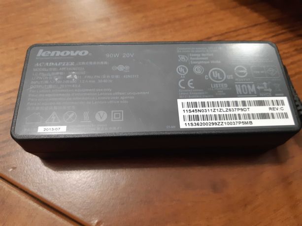 Zasilacz Ładowarka do Laptopa Laptopów LENOVO 90W Faktura