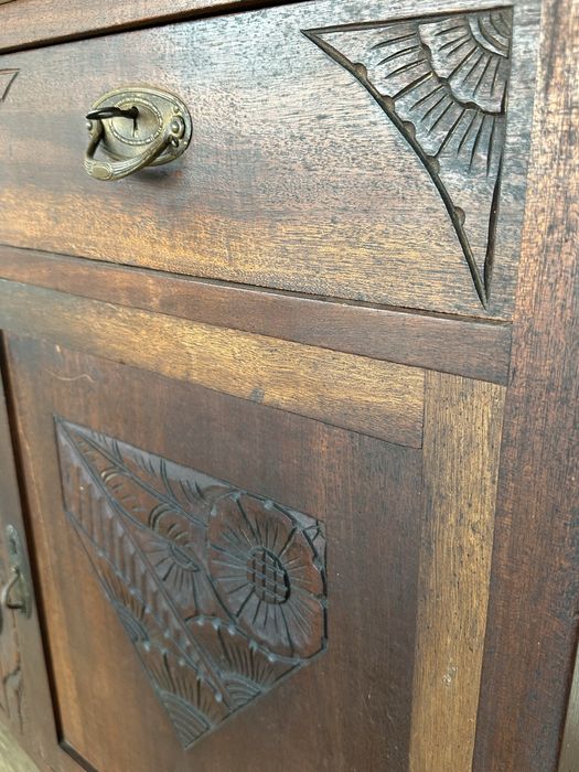 Móvel/cristaleira centenário