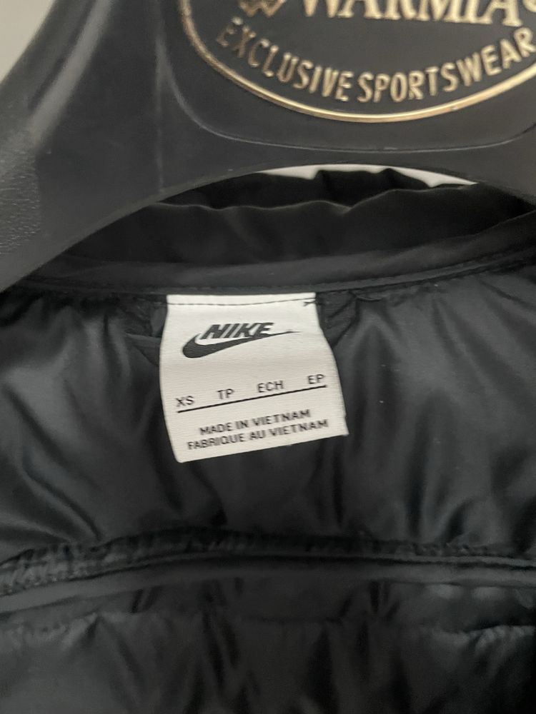 Куртка вітровка Nike xs-s