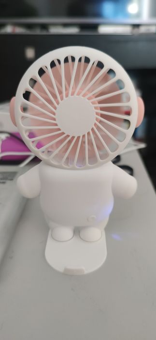 Вентилятор на акумуляторі"Дяпчик"