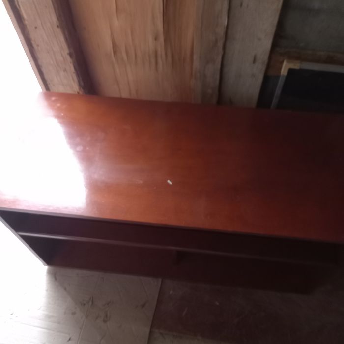 Mesa de cabeceira antiga
