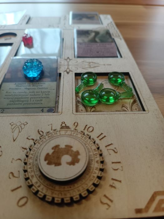 Tacka badacza do gry horror w Arkham 3 edycja