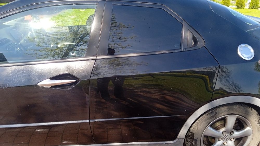 Drzwi Honda Civic VIII Ufo B92P lewy tył