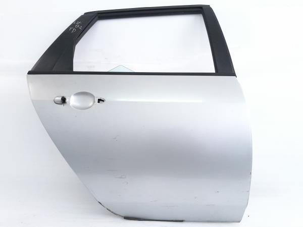 Porta trás direita NISSAN Primera Sedan (P12)