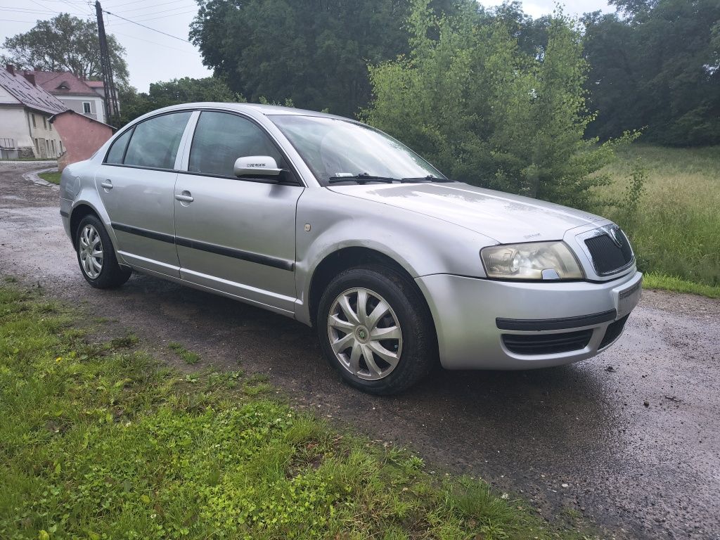 Skoda Superb 1 części