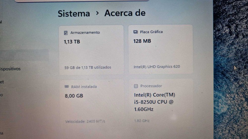 Toshiba Satellite A50-E-14E- I5 8250U - 8 GB- 2 discos-240 SSD-HDD 1TB