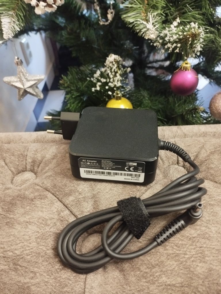 Зарядне до ноутбука lenovo 65w