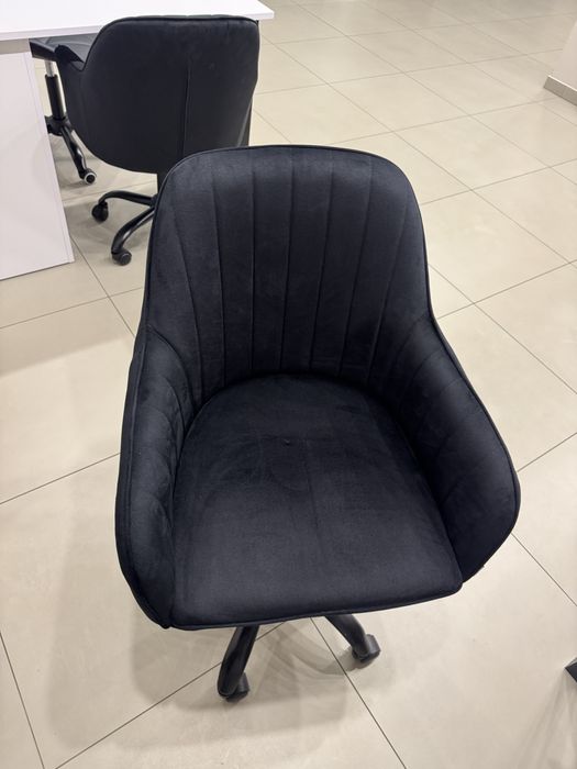 Продам стулья , разні