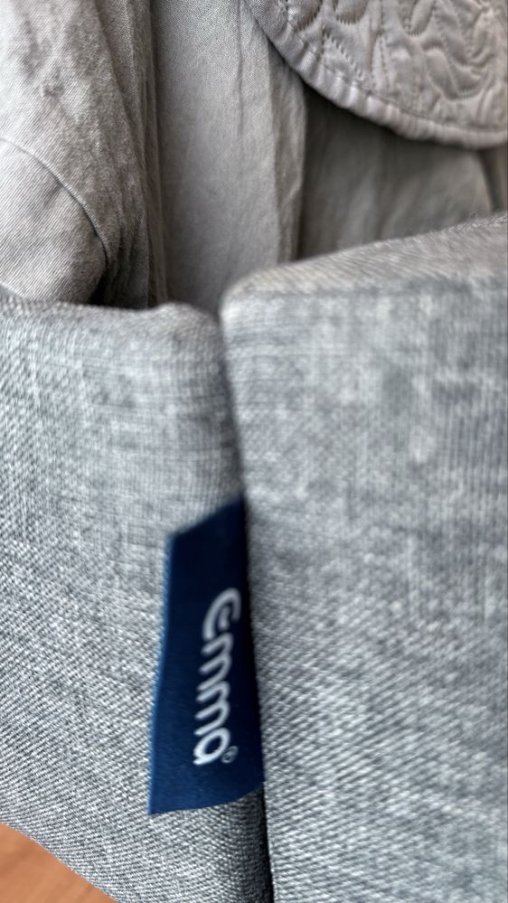 Cama da marca “Emma” com colchão emma hybrid 2mx2m