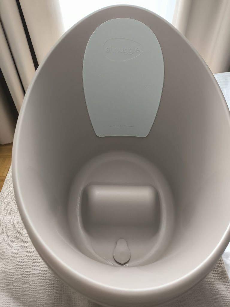 Shnuggle Wanienka dla Niemowlaka z Odpływem Baby Taupe