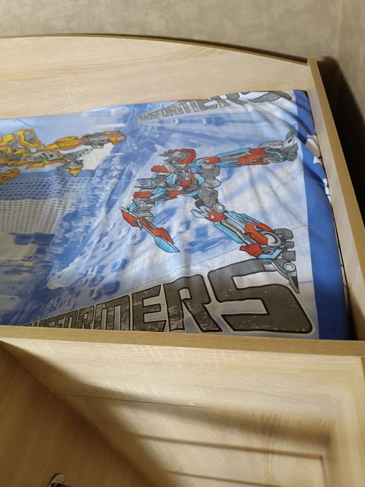 Продається дитяче ліжко-гірка.