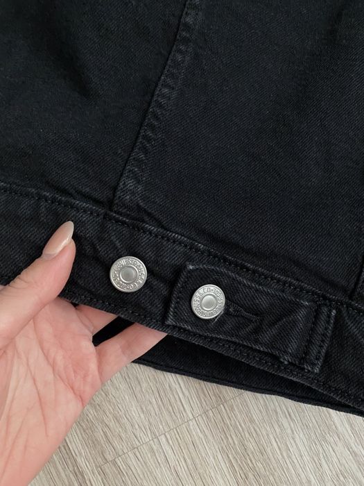 джинсовый пиджак levis размер S Футболка levis оригинал S